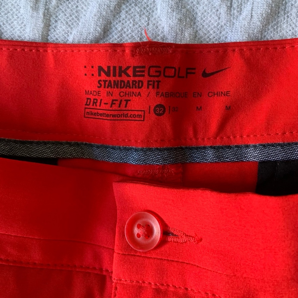 FLASH SALE $10 Nike Red Golf Dri-Fit Shorts - 32